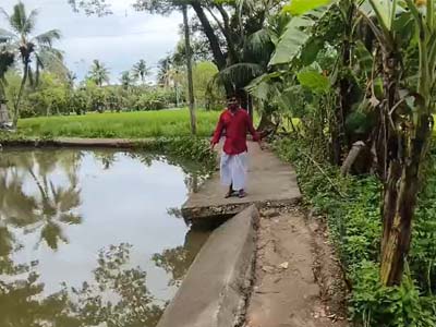 নন্দীগ্রামের ভেটুরিয়ায় রাস্তার বেহাল দশা, বিক্ষোভে ফুঁসছে এলাকাবাসী